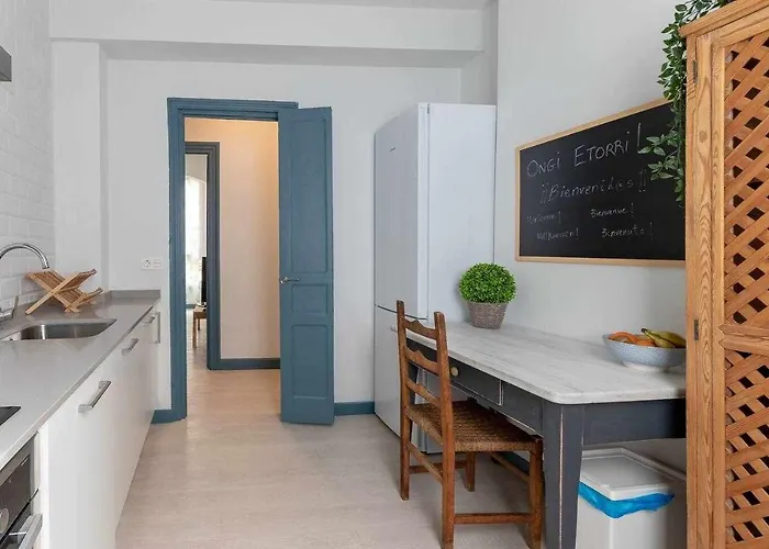 Apartment Kuia En El Centro De Al Lado Del Metro Barakaldo